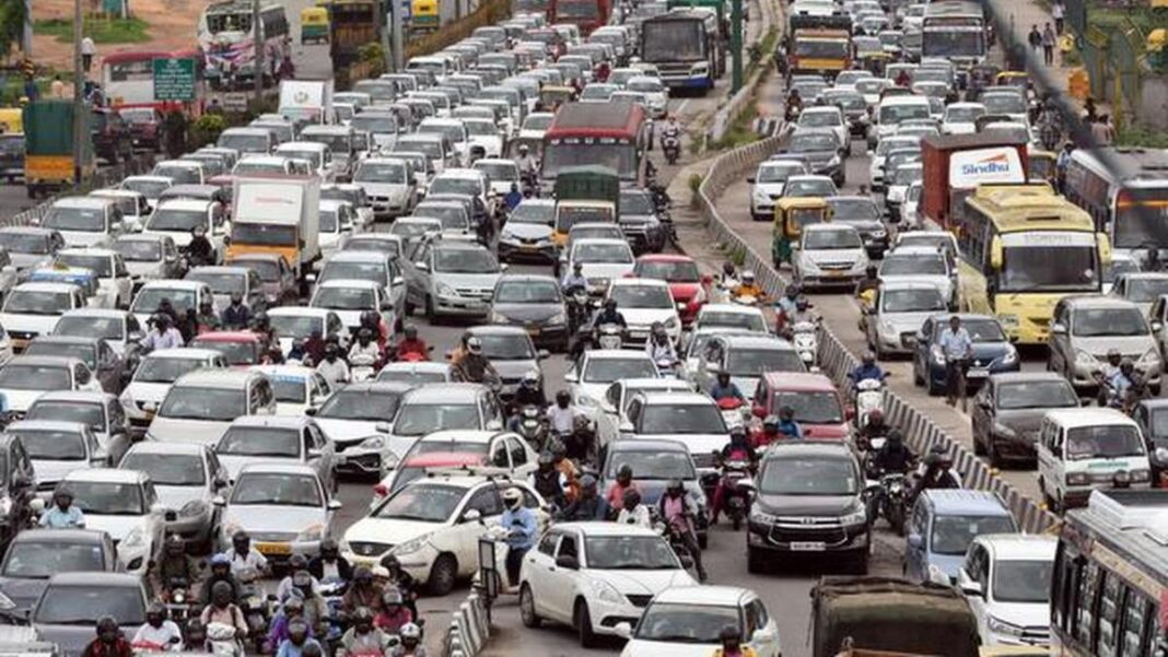 Bengaluru Traffic Advisory Flags Tuesday Travel Disruptions