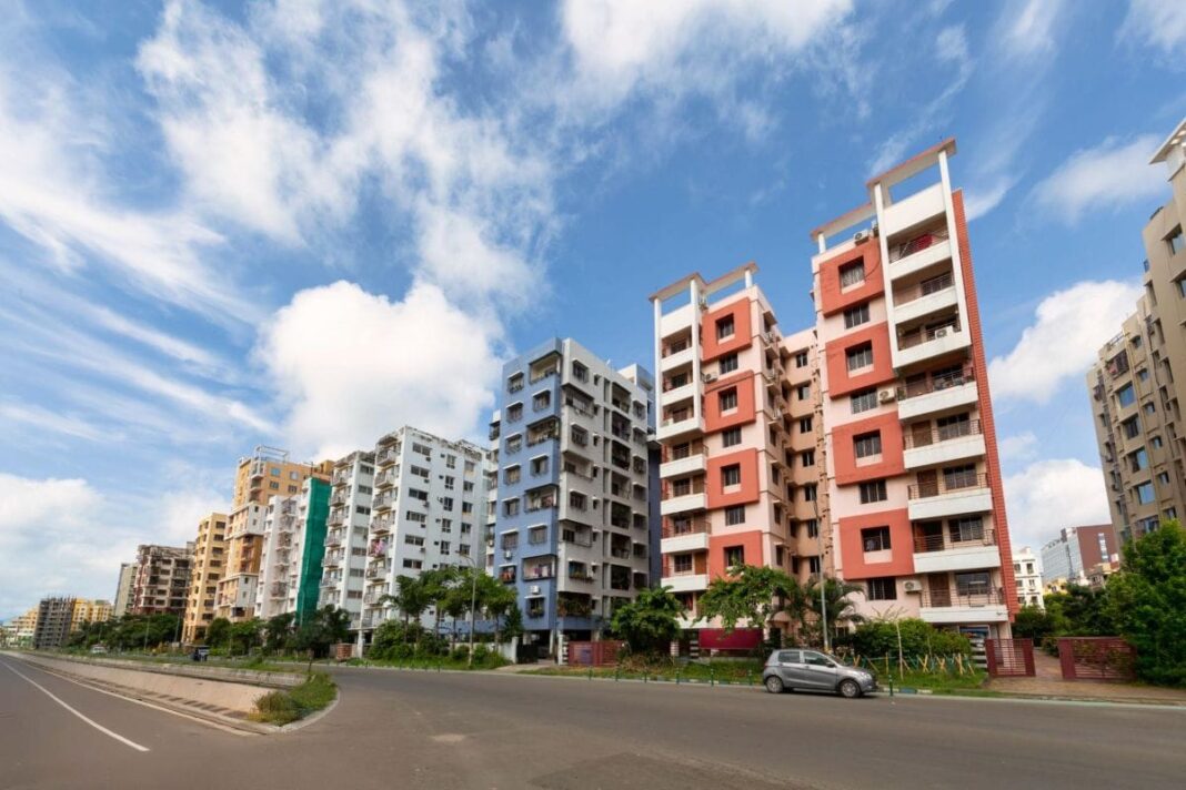 Kolkata Faces Growing Pressure From Rising Seas