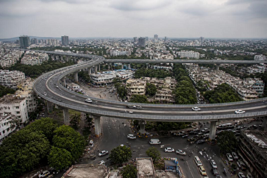 Proposed Pune HCMTR elevated ring road corridor represented in an urban Pune infrastructure setting