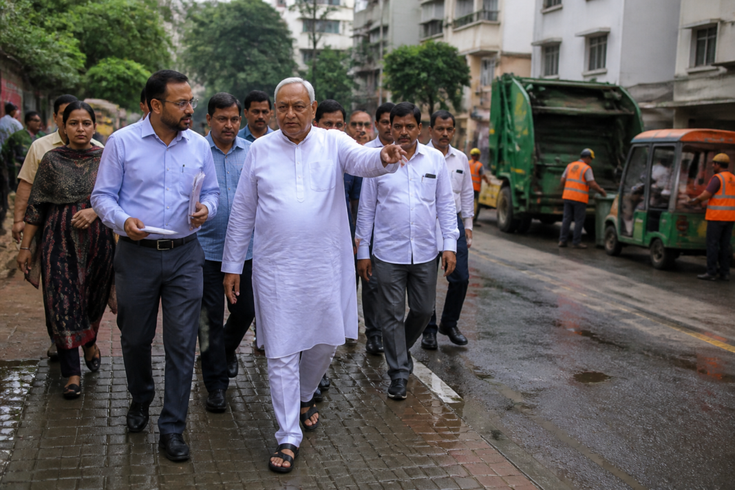 Krishna Byre Gowda inspecting waste management and civic infrastructure in east Bengaluru