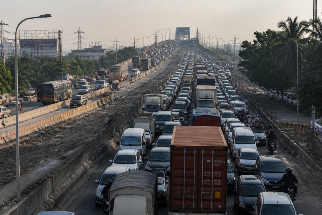Long line of vehicles during a Mumbai-Ahmedabad Highway traffic jam near the Versova Bridge and Vasai