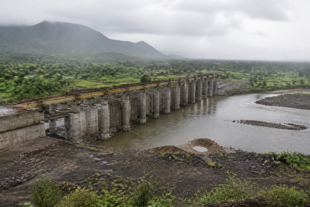 Incomplete Urse barrage construction site on the Surya River in Palghar district