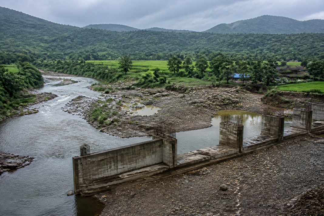 Incomplete Urse bandhara construction site on the Surya River in Palghar district