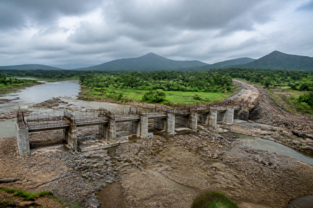 Incomplete Urse barrage construction on the Surya River in Palghar district