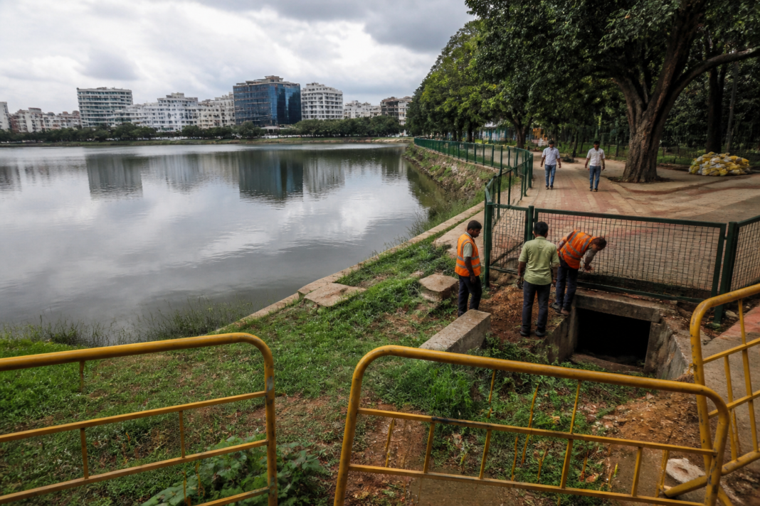 Halasuru Lake in Bengaluru with public pathways and civic infrastructure prepared for Ganesh idol immersion