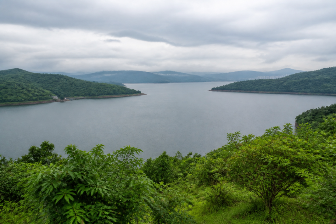 Mumbai reservoir catchment and lake water storage during the monsoon, representing Mumbai lake levels