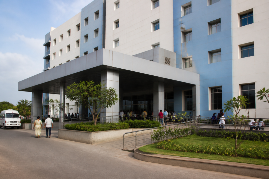 Exterior of a private hospital in Palghar linked to the doctor assault case before the Bombay High Court