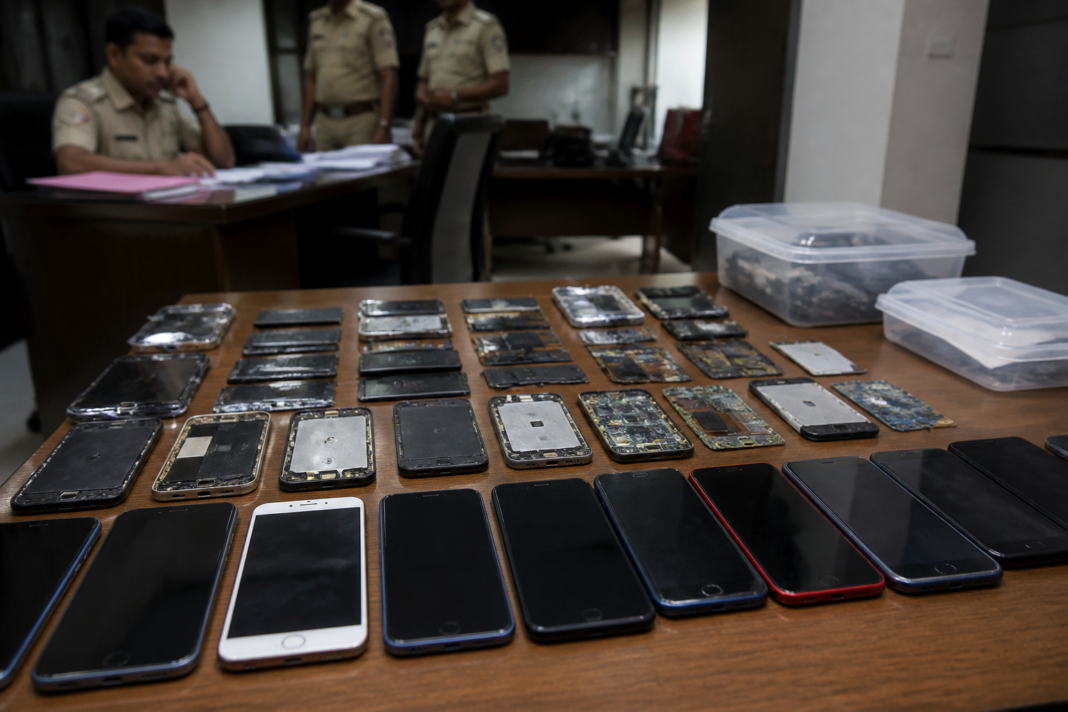 Police-recovered stolen iPhones linked to an alleged resale racket investigated by MRA Marg police in Mumbai