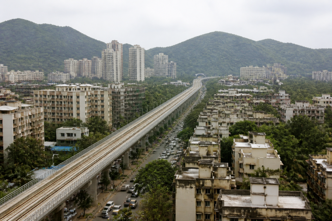 Proposed Thane internal metro corridor context near Lokmanya Nagar and Upvan, showing dense urban housing and road infrastructure