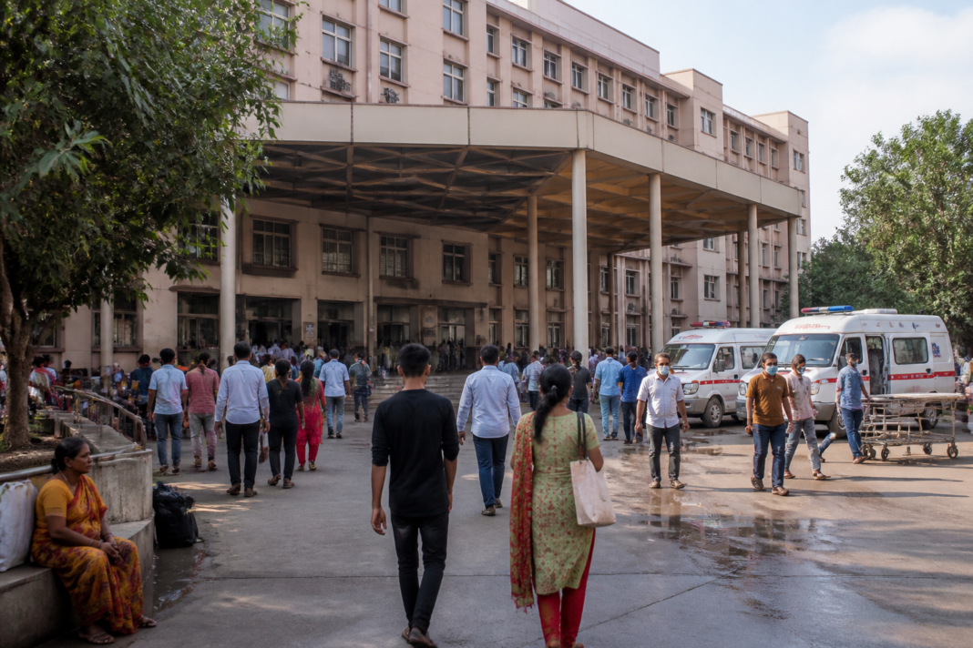 Exterior of a Mumbai civic hospital representing planned staffing and service expansion at Cooper and Trauma Care hospitals