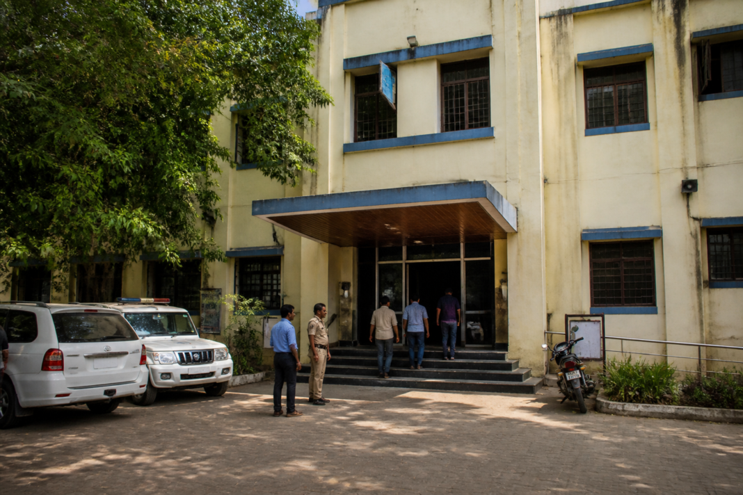 Pune police station building representing the MSHRC case involving the alleged detention of eight minors