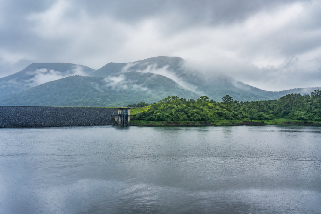 Mumbai lake levels and a city water reservoir at high storage capacity
