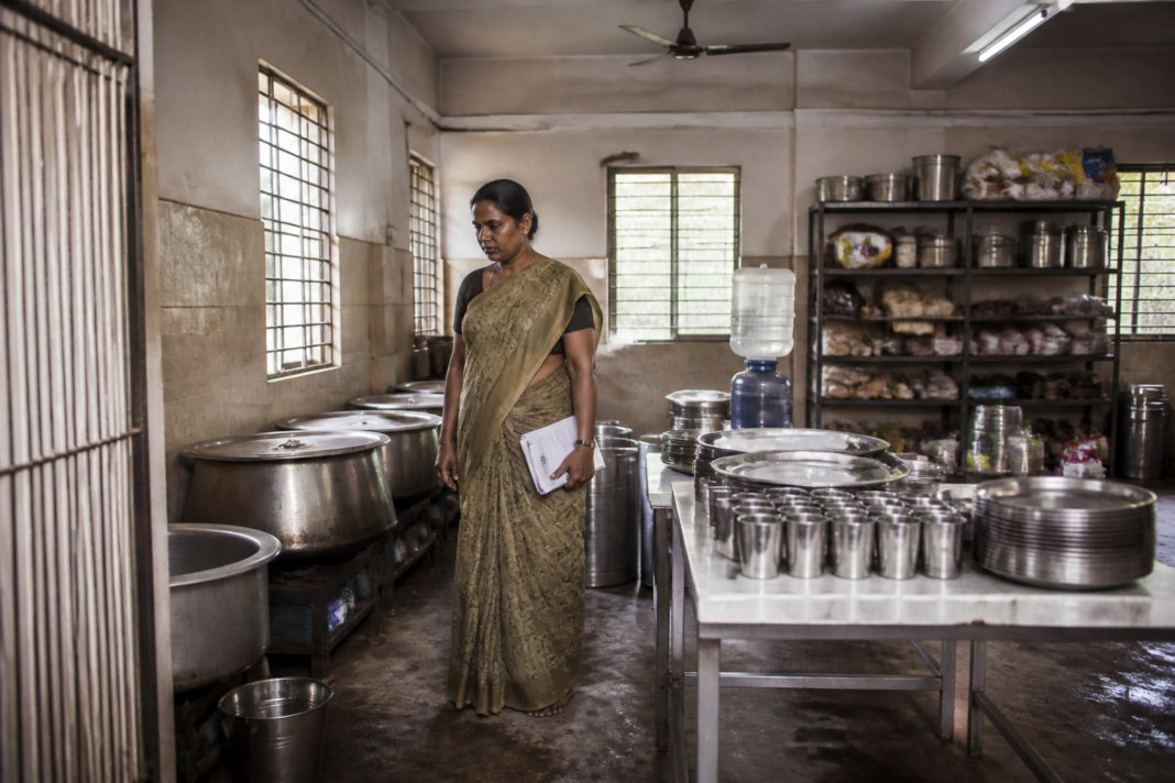 Tamil Nadu breakfast scheme kitchen facilities at a government school