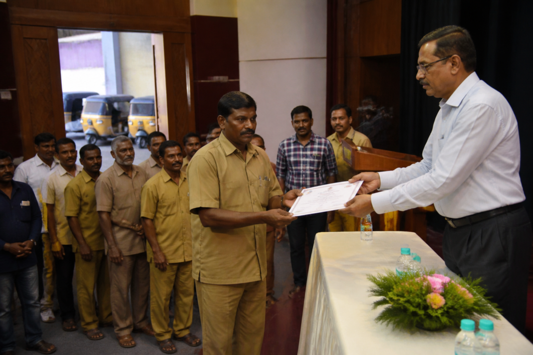 Marathi language certificate programme for autorickshaw drivers in Mira-Bhayandar
