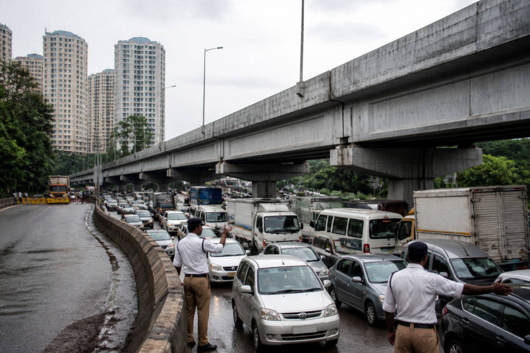 Kasarvadavali flyover closed during a safety inspection on congested Ghodbunder Road in Thane