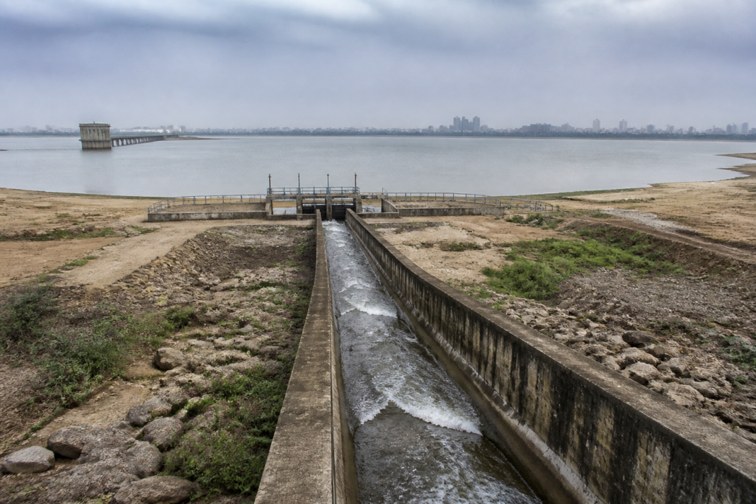 Krishna water supply to Chennai via the Kandaleru reservoir and Poondi reservoir system