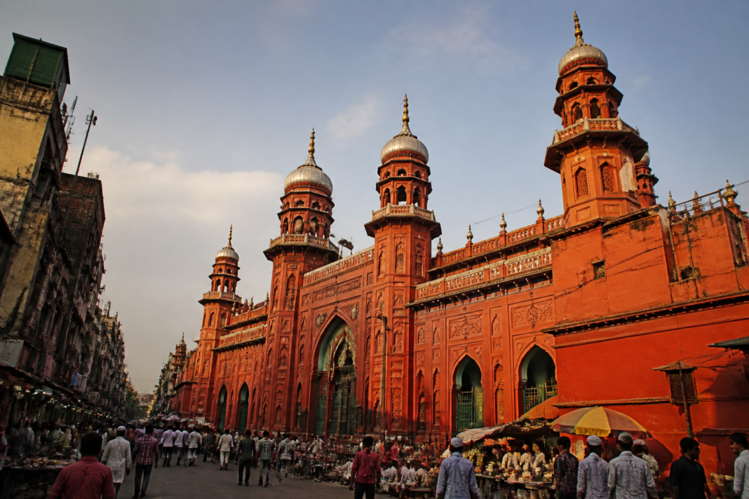 Nakhoda Masjid centenary landmark on Chitpore Road in Kolkata