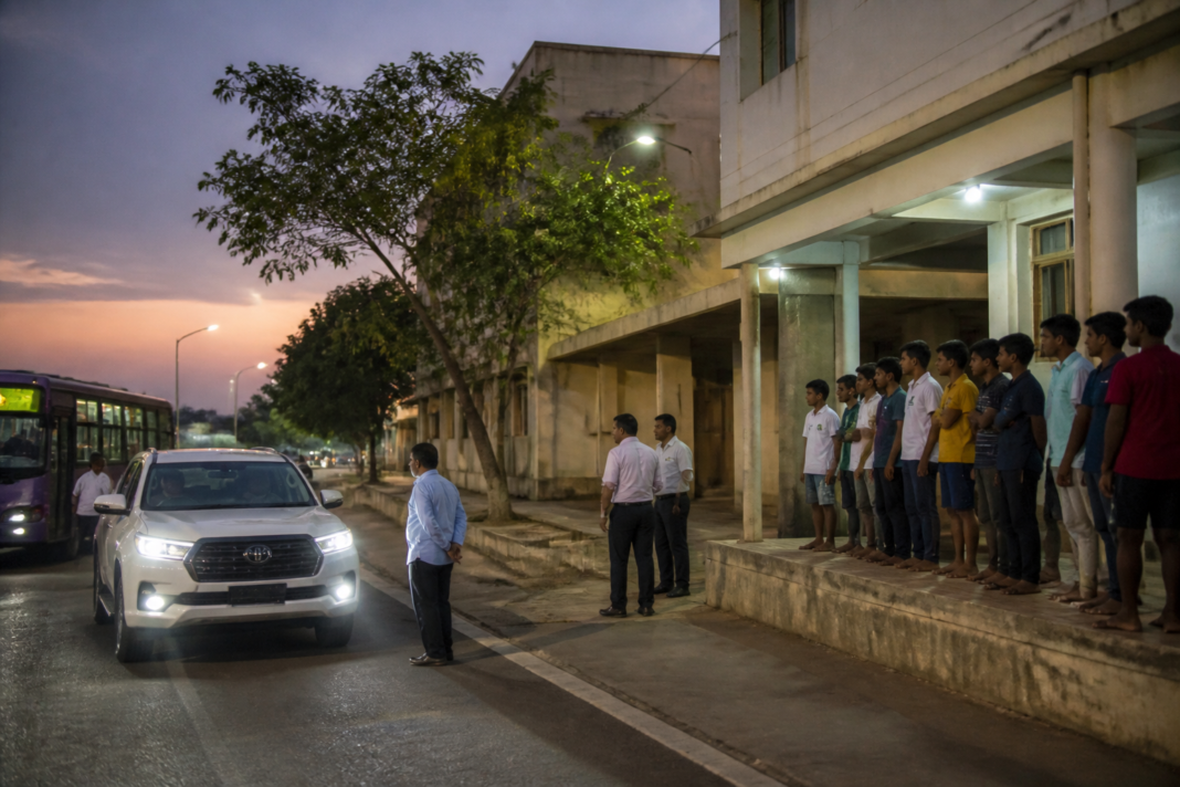 Kanakapura hostel visited by D.K. Shivakumar after student complaints about facilities and bus access