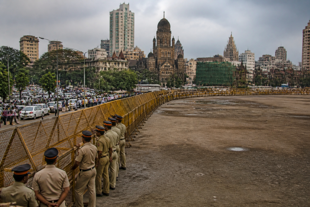 Mumbai protest permission dispute involving Manoj Jarange and Azad Maidan during Ganpati festivities