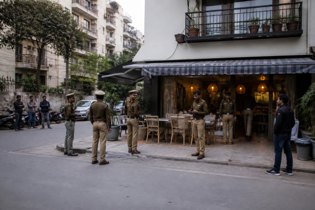 Ghaziabad cafe extortion case involving a local cafe and police investigation