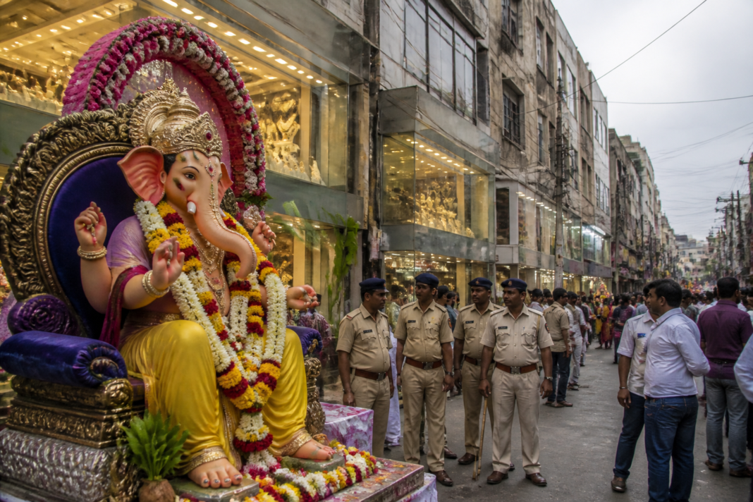 Hyderabad Ganesh idol displayed at a jewellery store amid festival security concerns