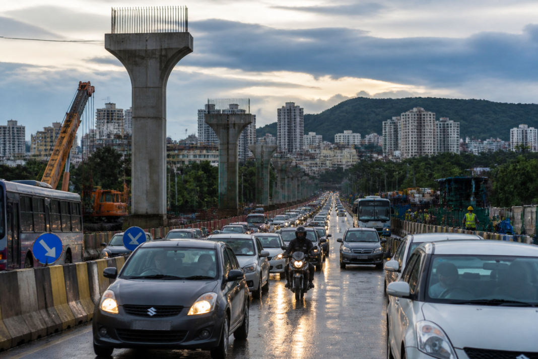 Pune infrastructure projects and traffic congestion on a busy urban road