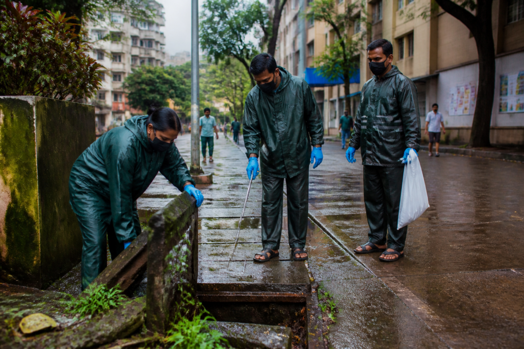 Mumbai malaria cases and municipal mosquito-control efforts during the monsoon