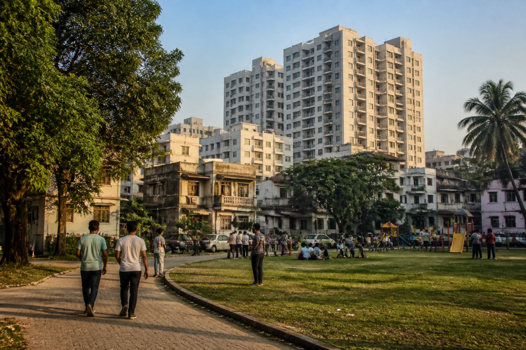 Golf Green Kolkata housing society with Central Park and residential towers