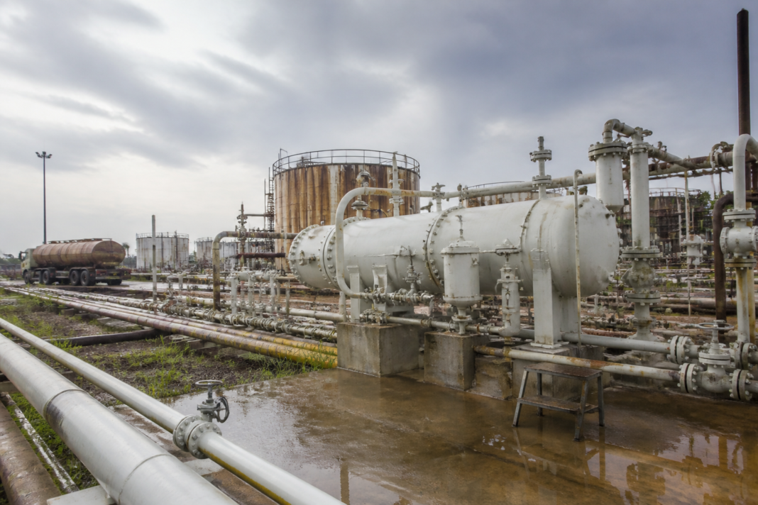Ashoknagar oilfield facility with crude oil processing equipment and storage infrastructure in West Bengal