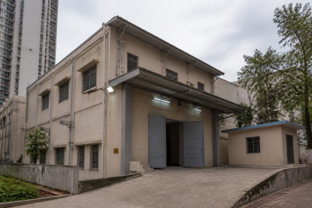 Kandivali EVM godown repair facility in a Mumbai municipal building