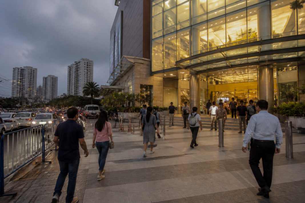 Acropolis Mall in Kolkata, linked to a reported mall harassment case and six arrests.