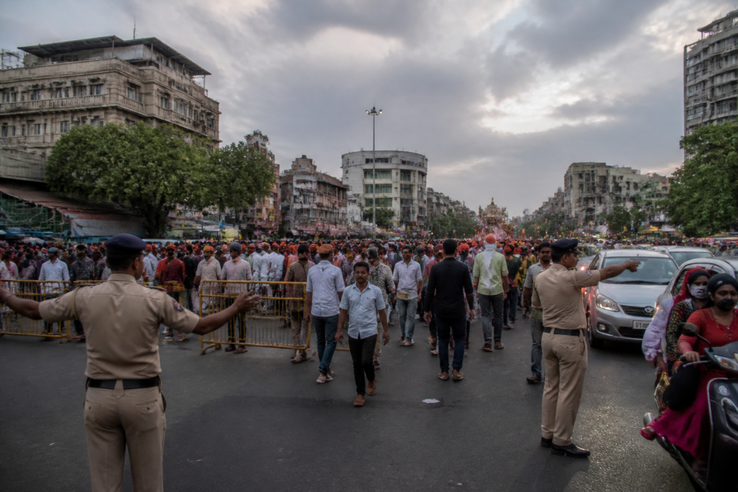 Pune Ganesh Visarjan traffic diversion on a crowded central city road