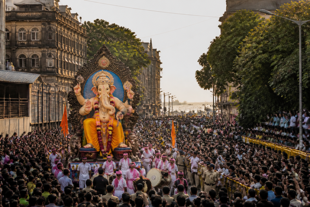 Lalbaugcha Raja visarjan procession moving through Mumbai towards Girgaum Chowpatty