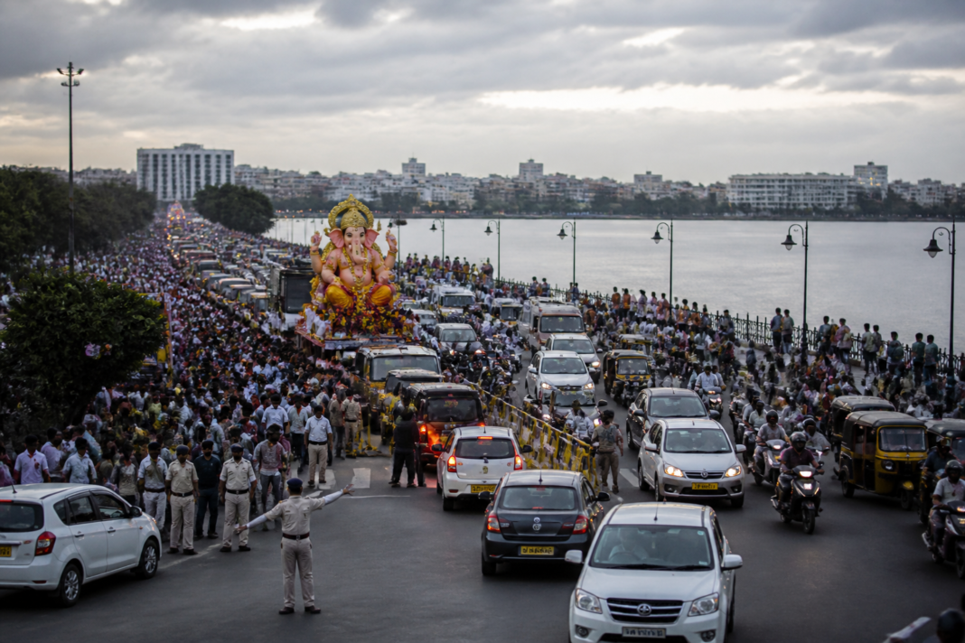 Hyderabad traffic restrictions near Tank Bund during Ganesh immersion processions