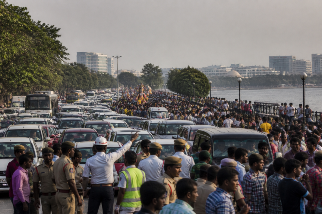 Hyderabad traffic restrictions near Tank Bund during Ganesh immersion processions
