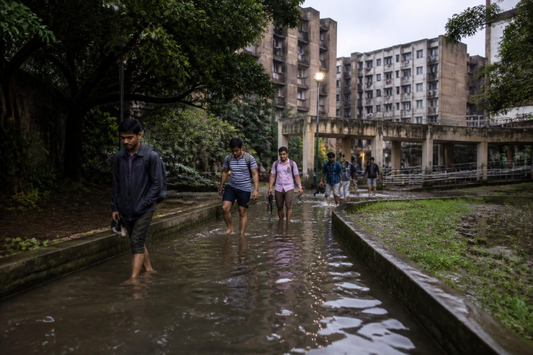 Waterlogged walkway near ISI Calcutta hostels after heavy rain