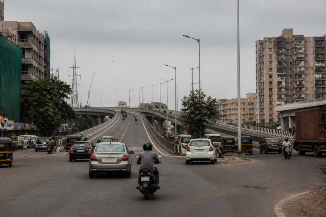 Bhayandar flyover in Mira-Bhayandar where missing direction signs are confusing commuters