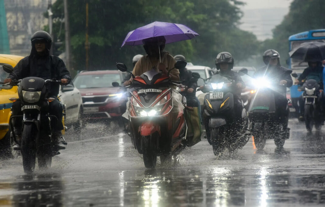 Kolkata Weather to Turn Wet Again Before Durga Puja