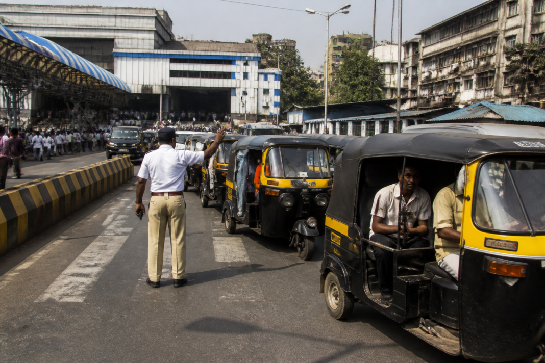 Andheri traffic crackdown outside Andheri railway station with autorickshaws under police monitoring