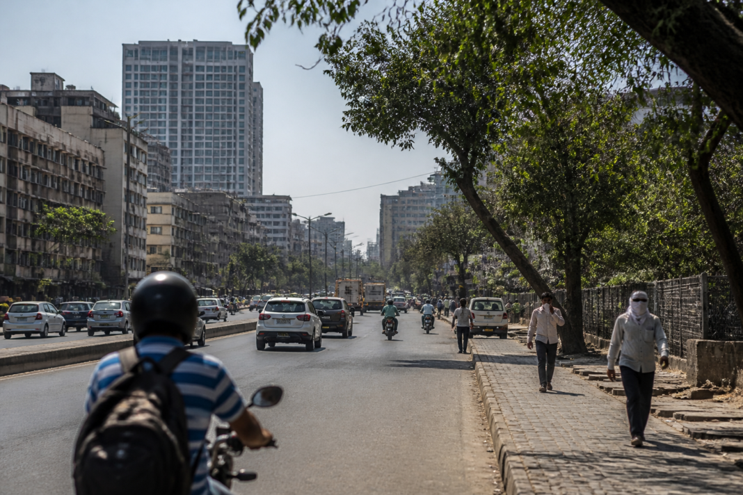 Pune temperature rise under strong afternoon sun on an urban road