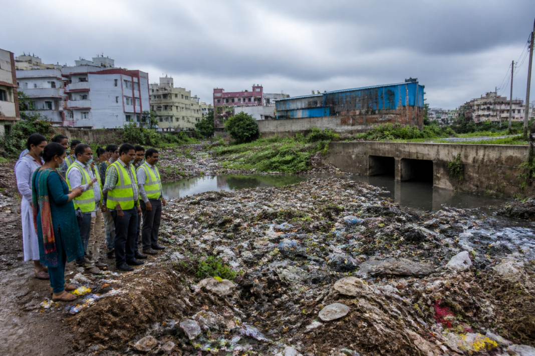 Auto Nagar waste dumping site near residential colonies in Mansoorabad, Hyderabad