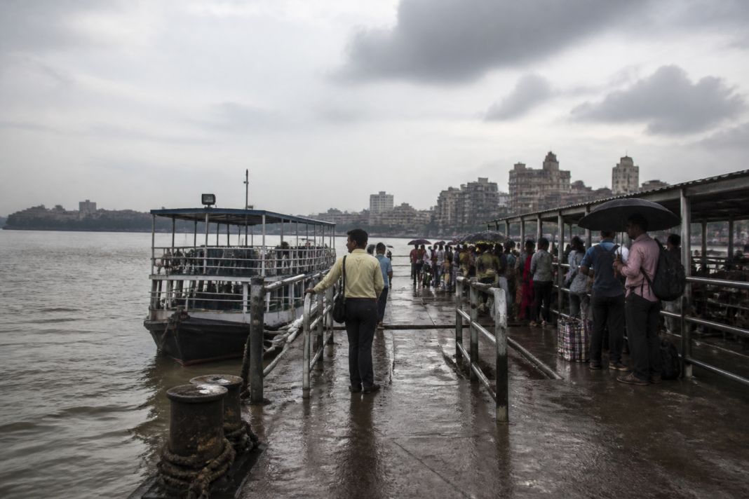 Howrah ferry services halted at a crowded Hooghly River ghat