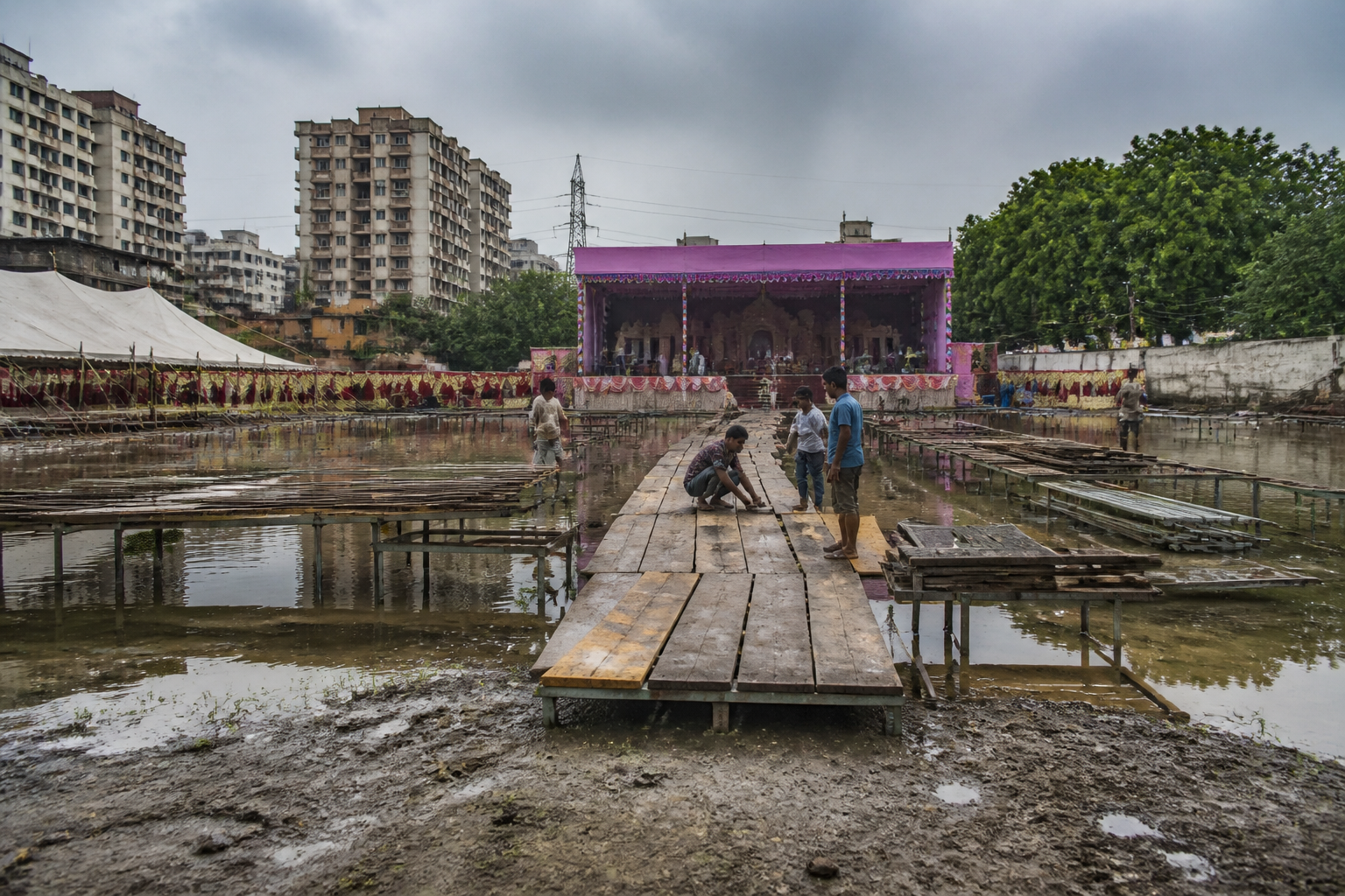 Ghaziabad Rainwater Logging Disrupts Ramlila Shows